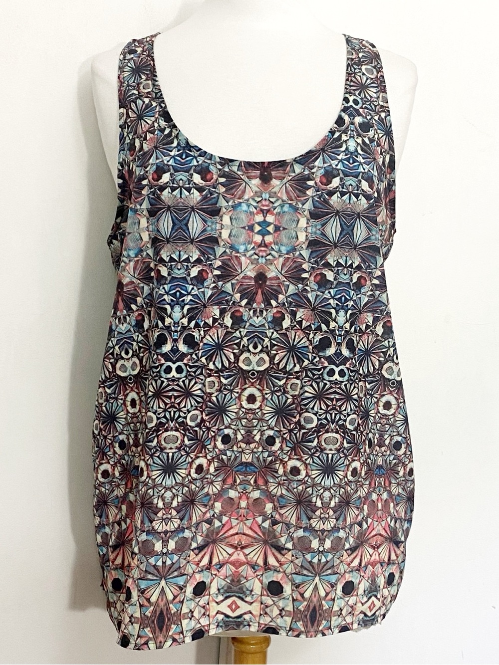 Rock & Republic Multicolor Kaleidoscope Print Sleeveless Racer Back Tank L